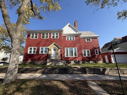 NEW LISTING